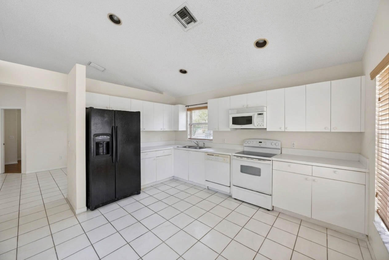 LAKES AT BOCA RATON PAR K - Residential