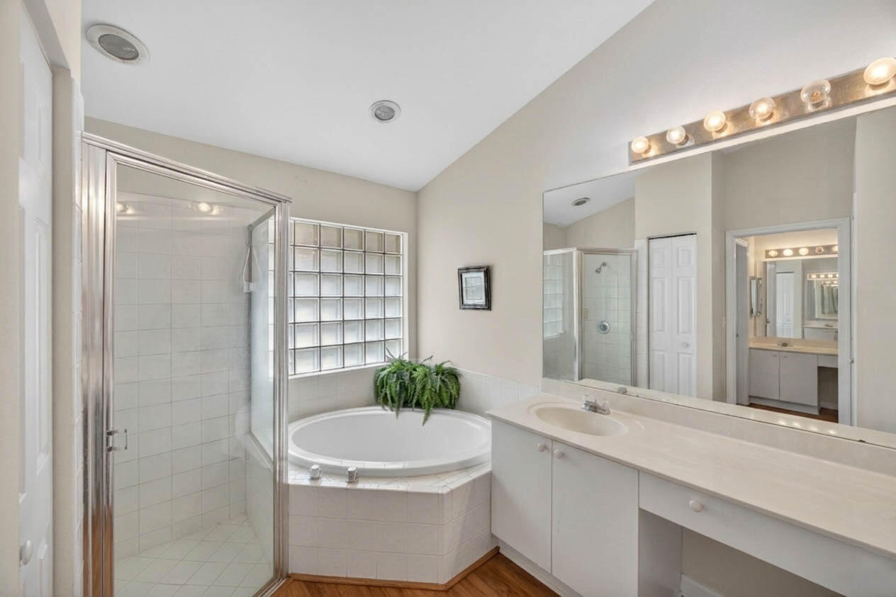 LAKES AT BOCA RATON PAR K - Residential