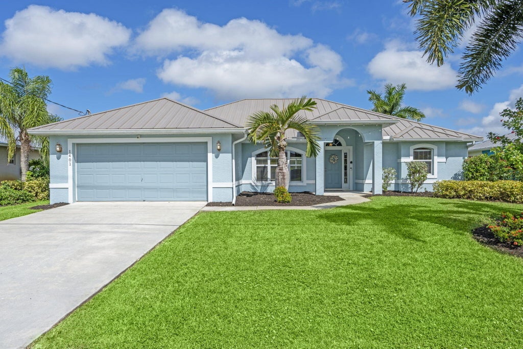 Photo of 1401 SW Abingdon Avenue, Port Saint Lucie, FL 34953 (MLS # R11134317)