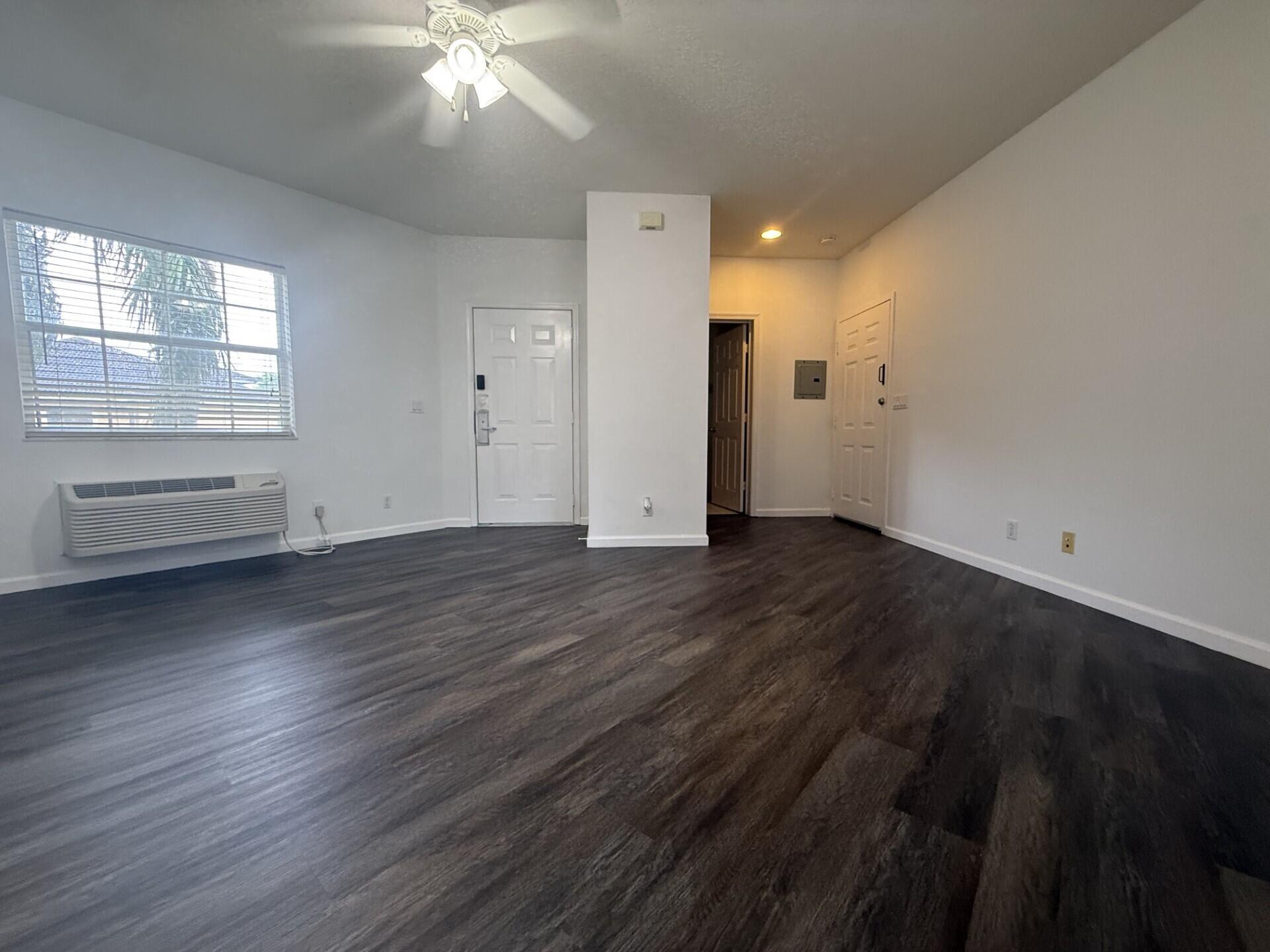 CASTLE PINES CONDOMINIUM - Residential Lease