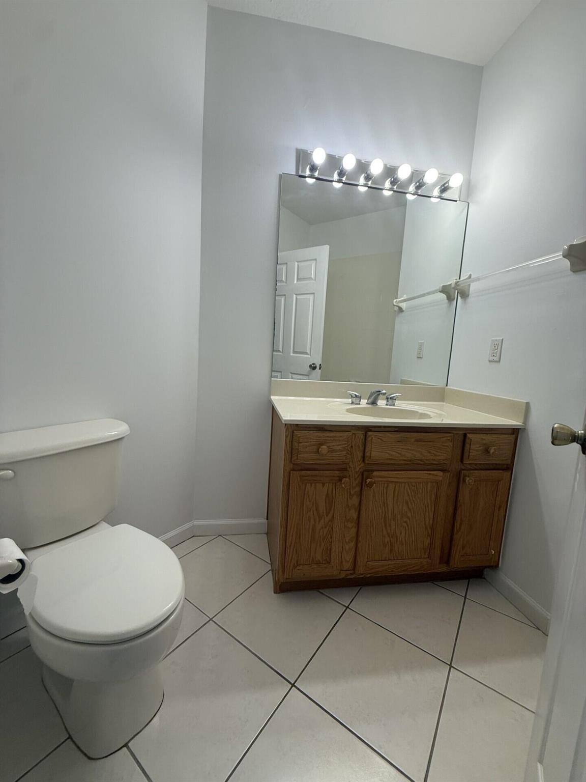 CASTLE PINES CONDOMINIUM - Residential Lease