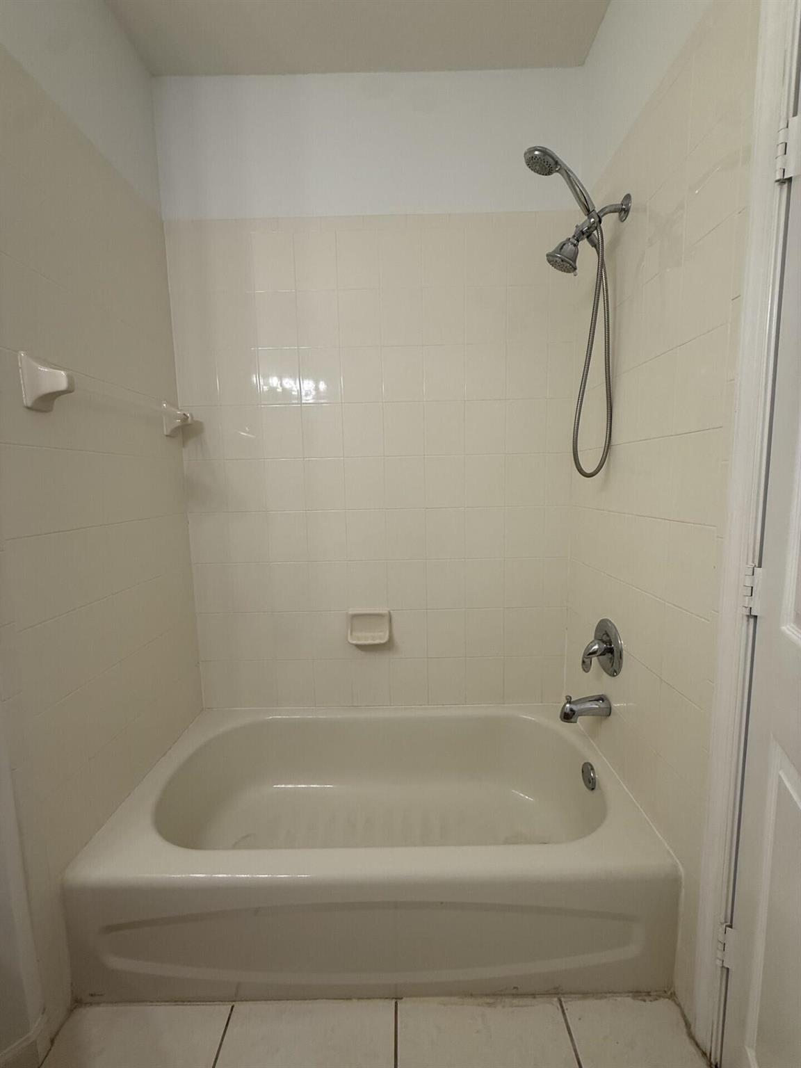 CASTLE PINES CONDOMINIUM - Residential Lease