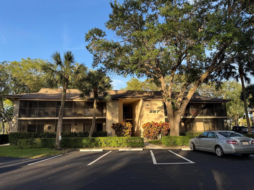 Photo of 297 Deer Creek Boulevard #1303, Deerfield Beach, FL 33442 (MLS # R11089228)
