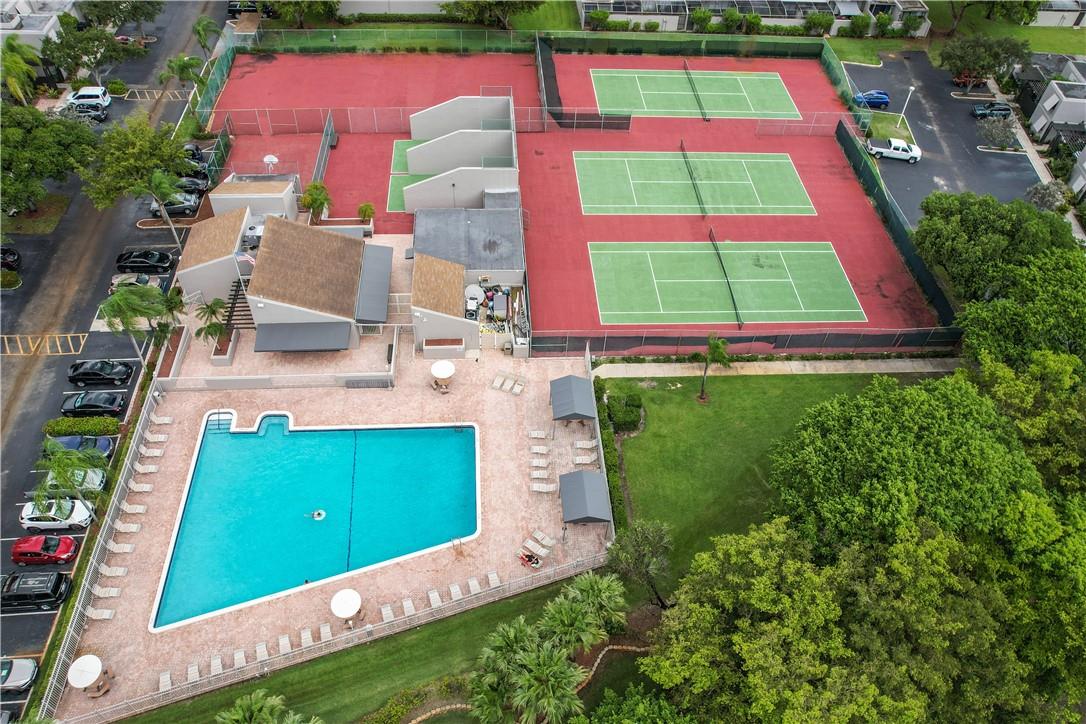 VILLAS LAKES - Residential