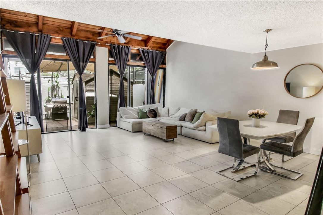 VILLAS LAKES - Residential