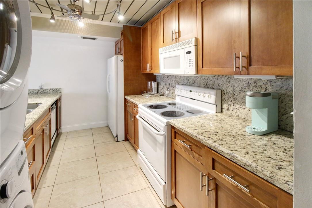 VILLAS LAKES - Residential