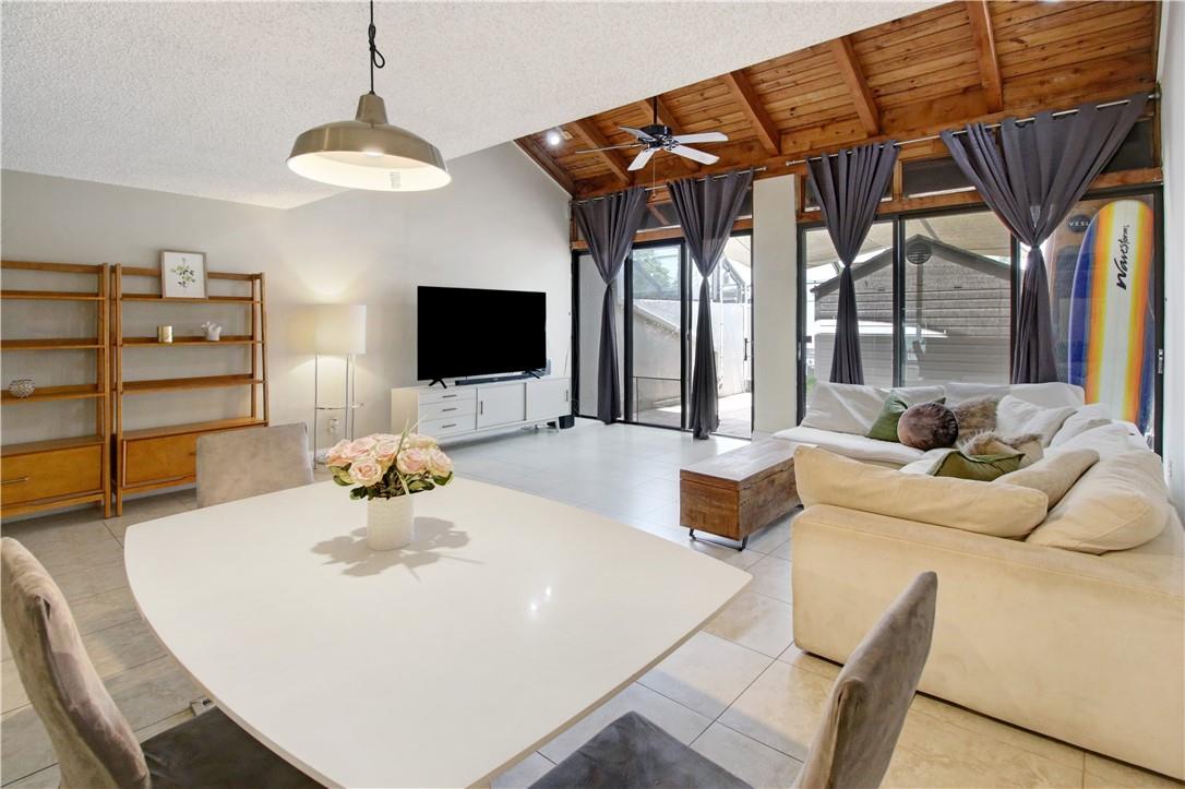 VILLAS LAKES - Residential