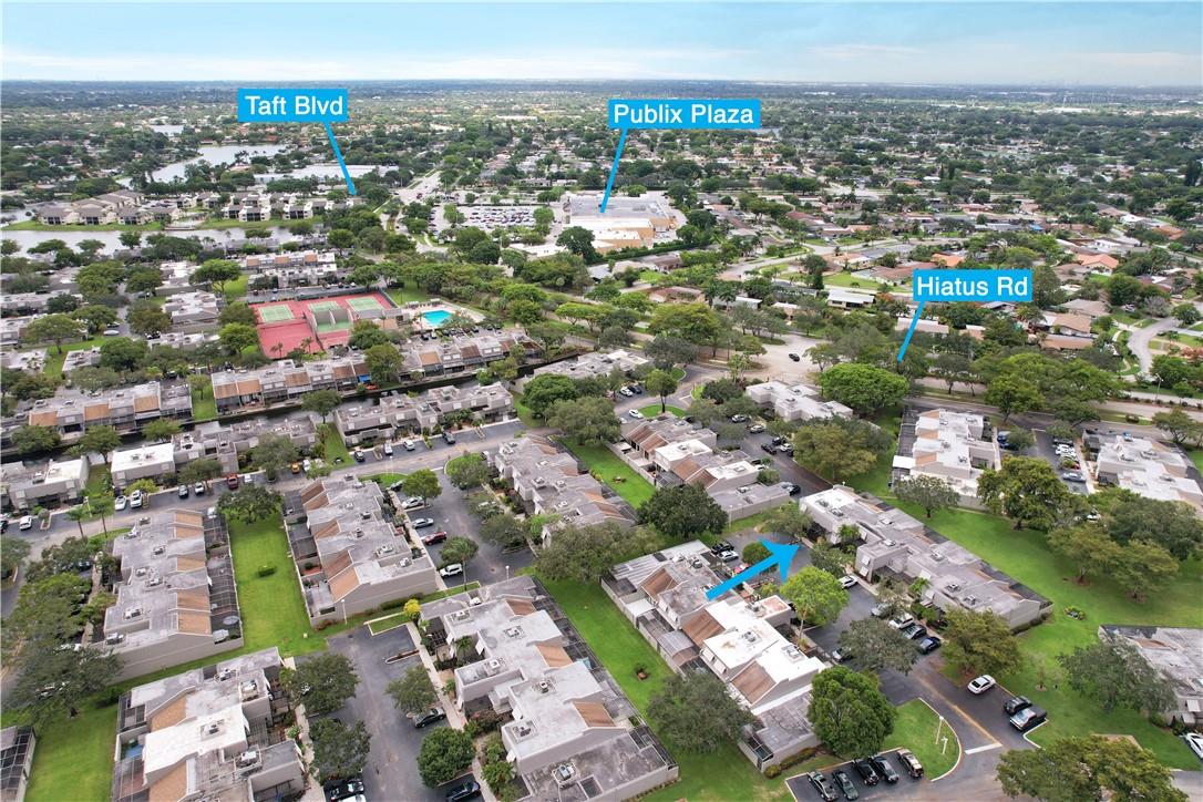 VILLAS LAKES - Residential