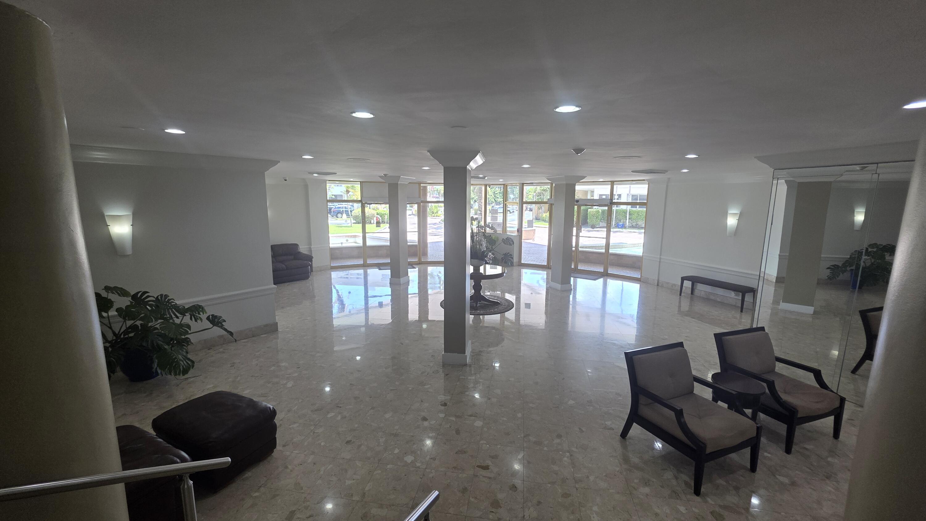 LAKE POINT TOWER CONDOMINIUM - Residential