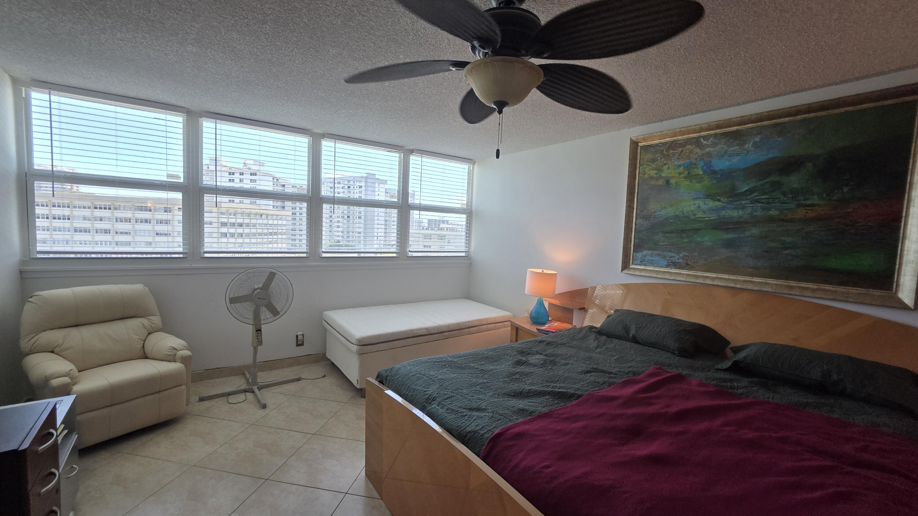 LAKE POINT TOWER CONDOMINIUM - Residential