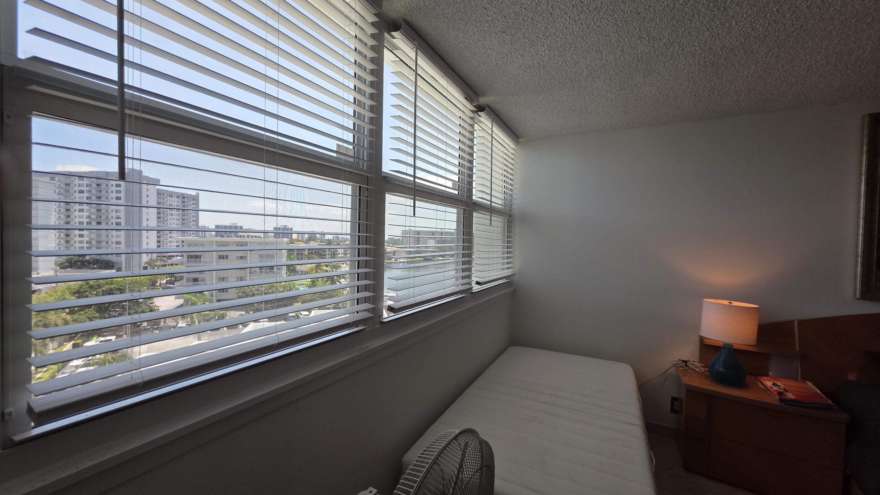 LAKE POINT TOWER CONDOMINIUM - Residential