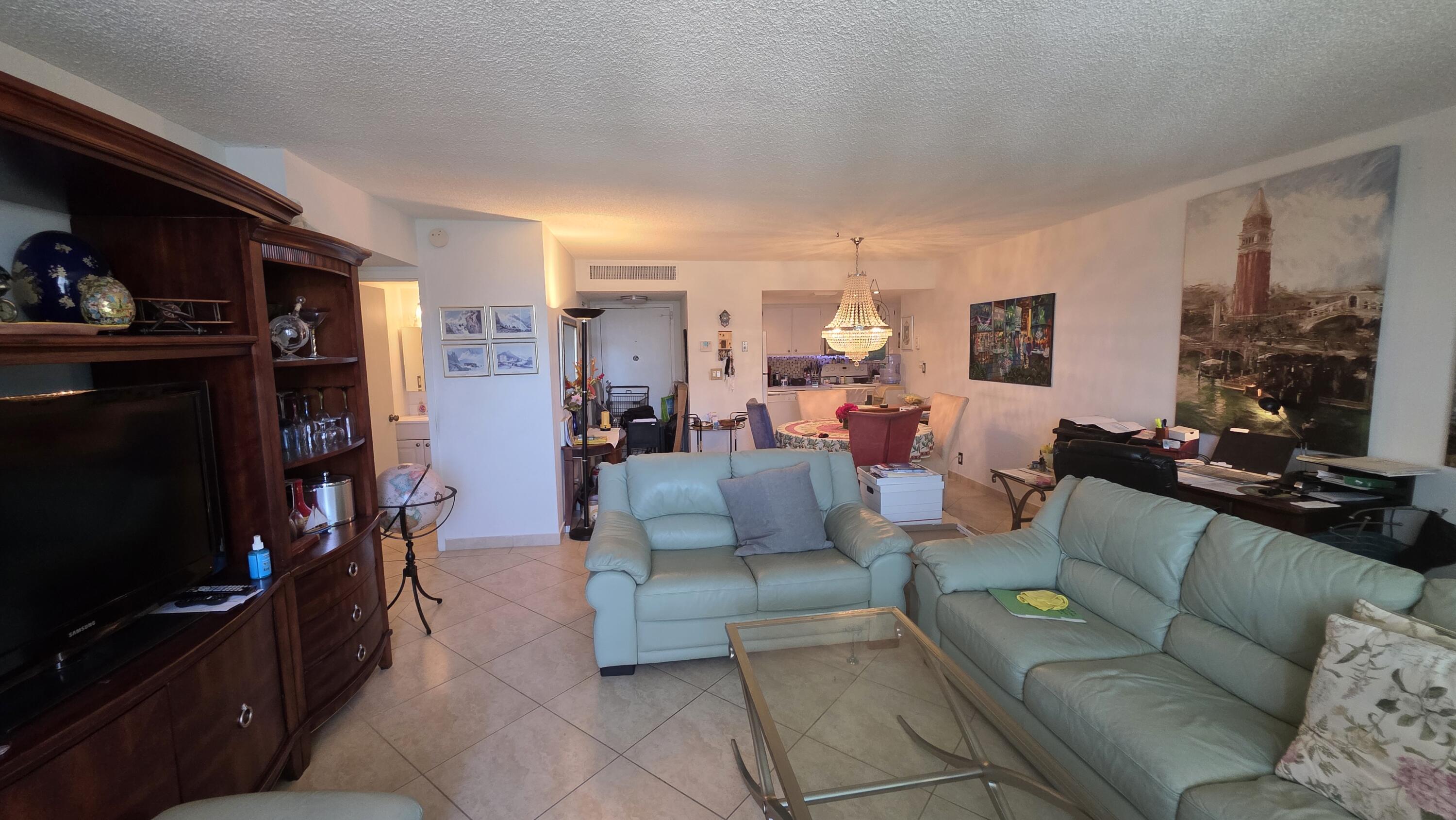 LAKE POINT TOWER CONDOMINIUM - Residential