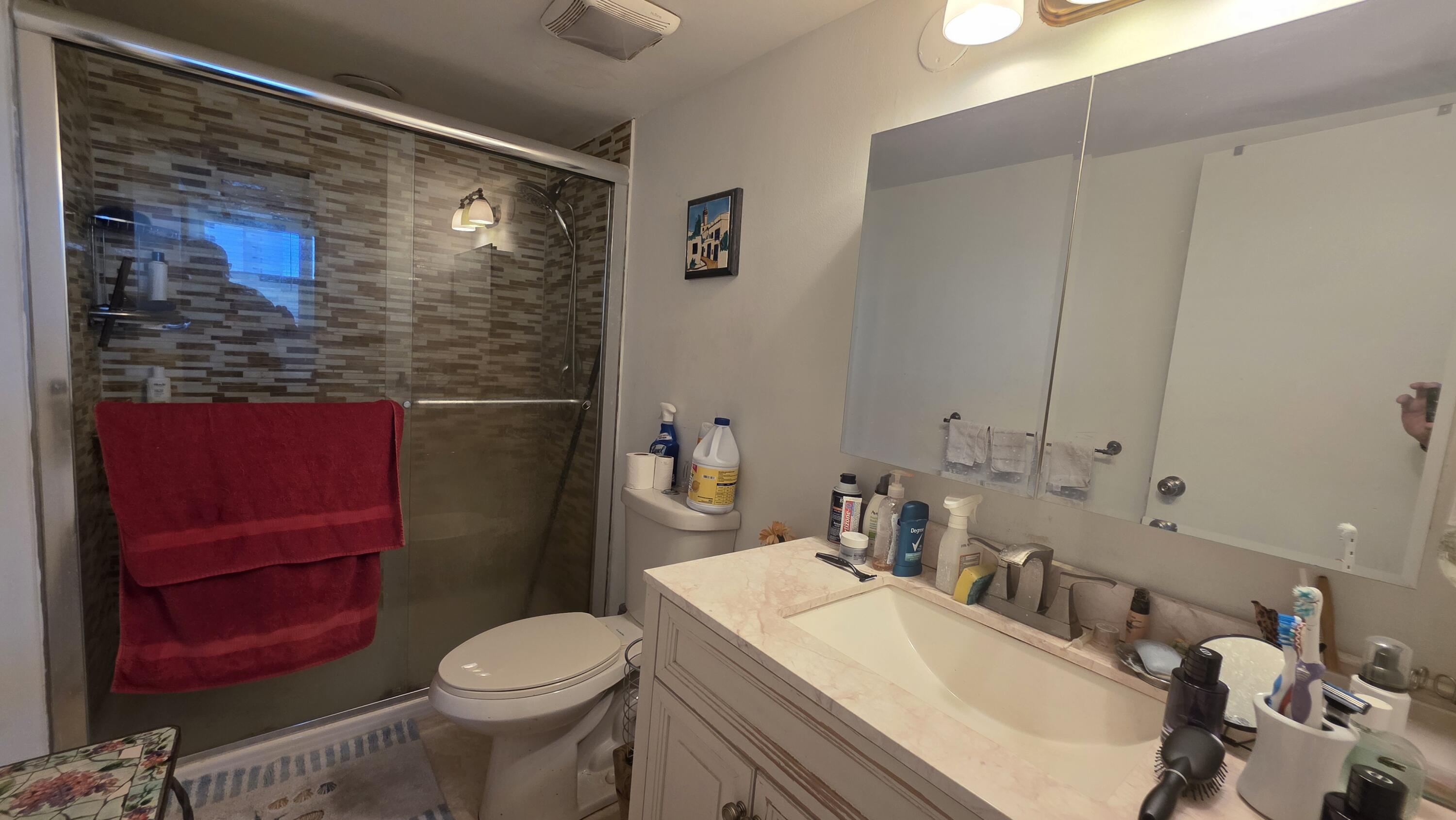 LAKE POINT TOWER CONDOMINIUM - Residential