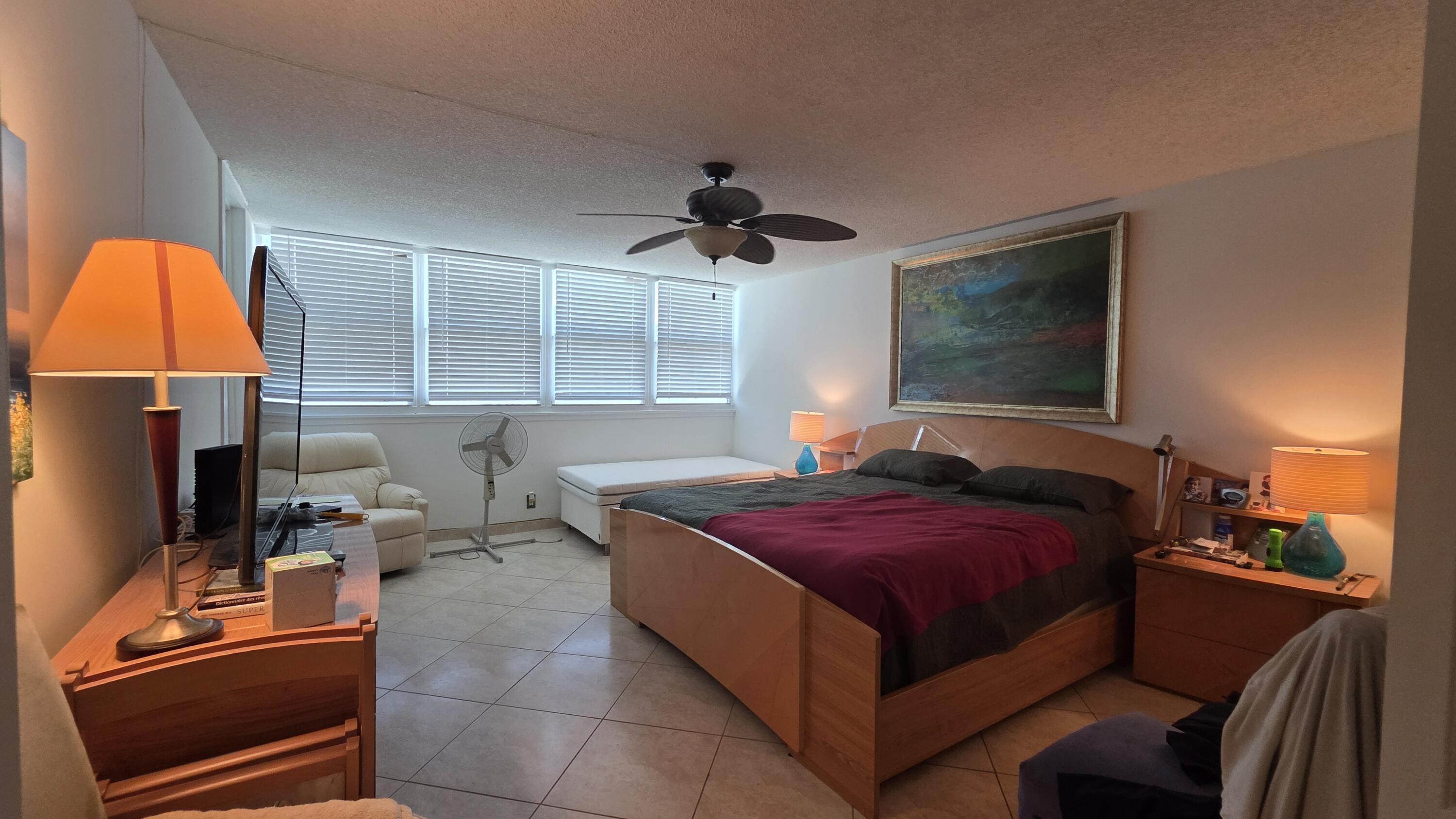 LAKE POINT TOWER CONDOMINIUM - Residential