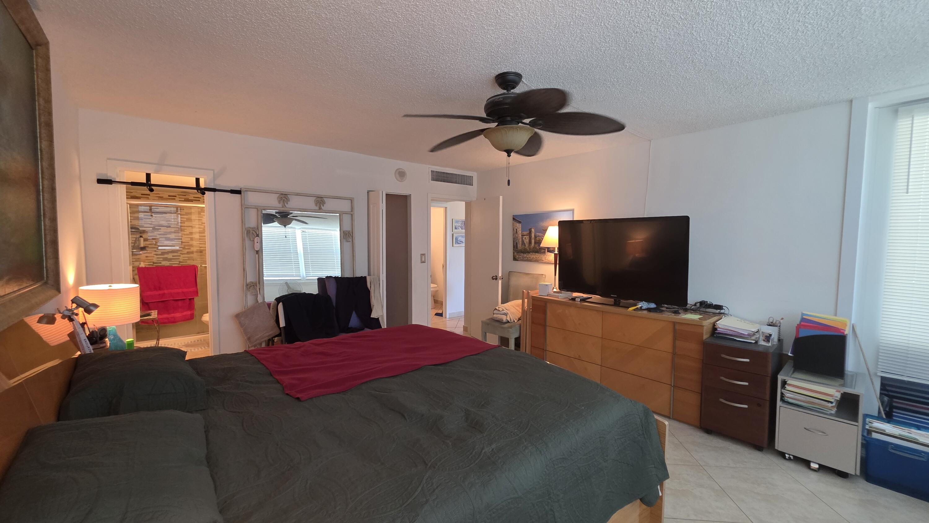 LAKE POINT TOWER CONDOMINIUM - Residential