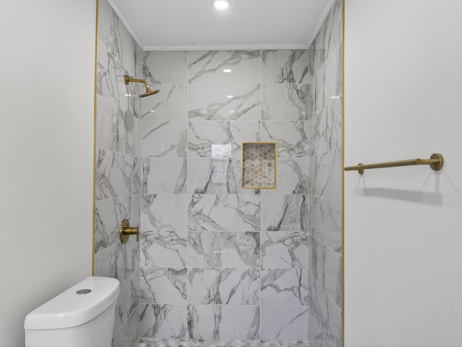 GROVENOR ESTATES UNIT 2-A - Residential