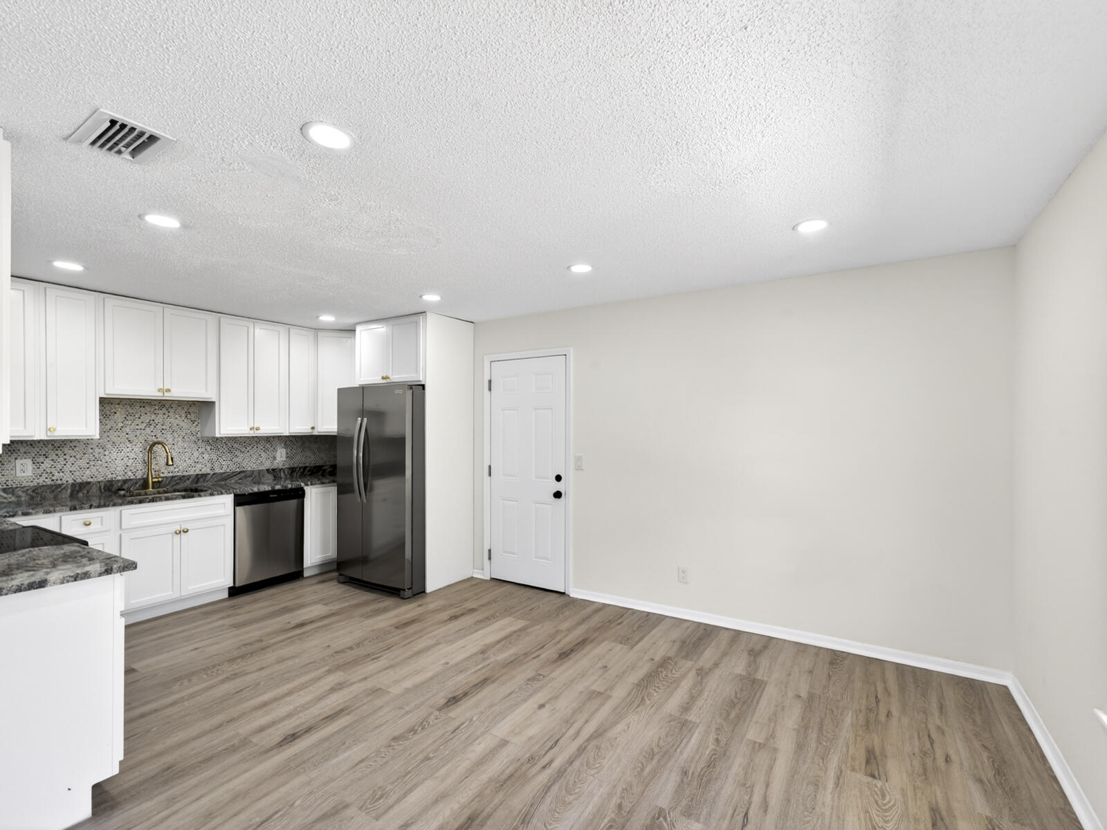 GROVENOR ESTATES UNIT 2-A - Residential