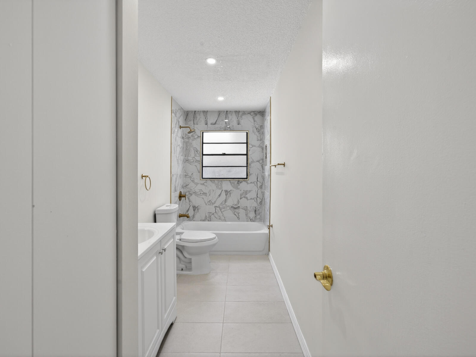 GROVENOR ESTATES UNIT 2-A - Residential