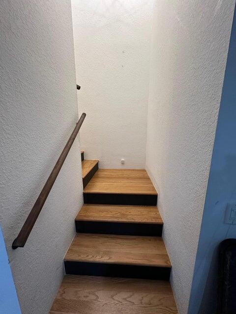 WATERSIDE VILLAGE - Residential Lease