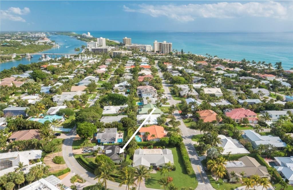 Photo of 182 Beacon Lane, Jupiter, FL 33469 (MLS # R10689237)