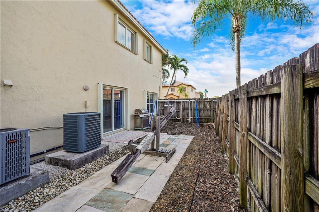 SPANISH LAKES 1ST ADDN - Residential