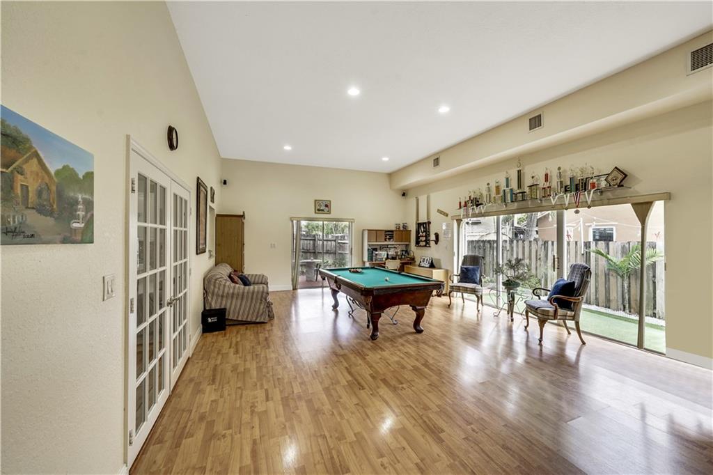 SPANISH LAKES 1ST ADDN - Residential
