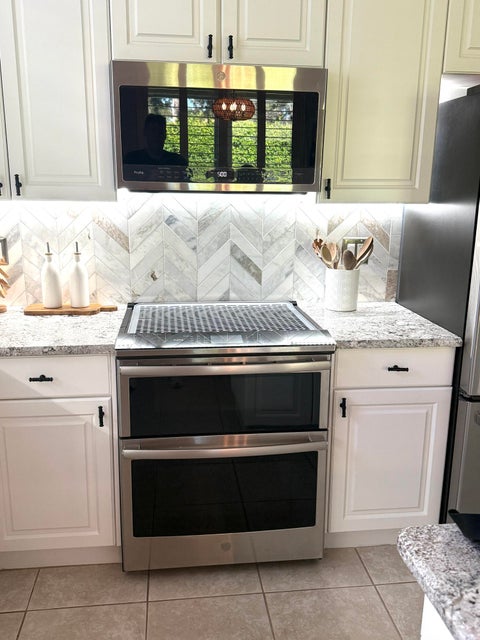 Tiny photo for 2310 Sapphire Circle, West Palm Beach, FL 33411 (MLS # B26089408)
