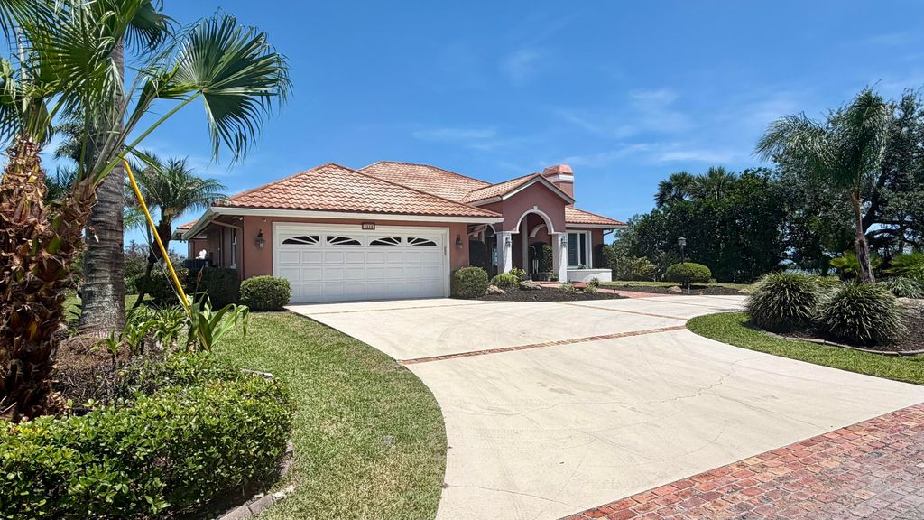 Photo of 3556 Lucia Drive, Vero Beach, FL 32967 (MLS # B26026495)