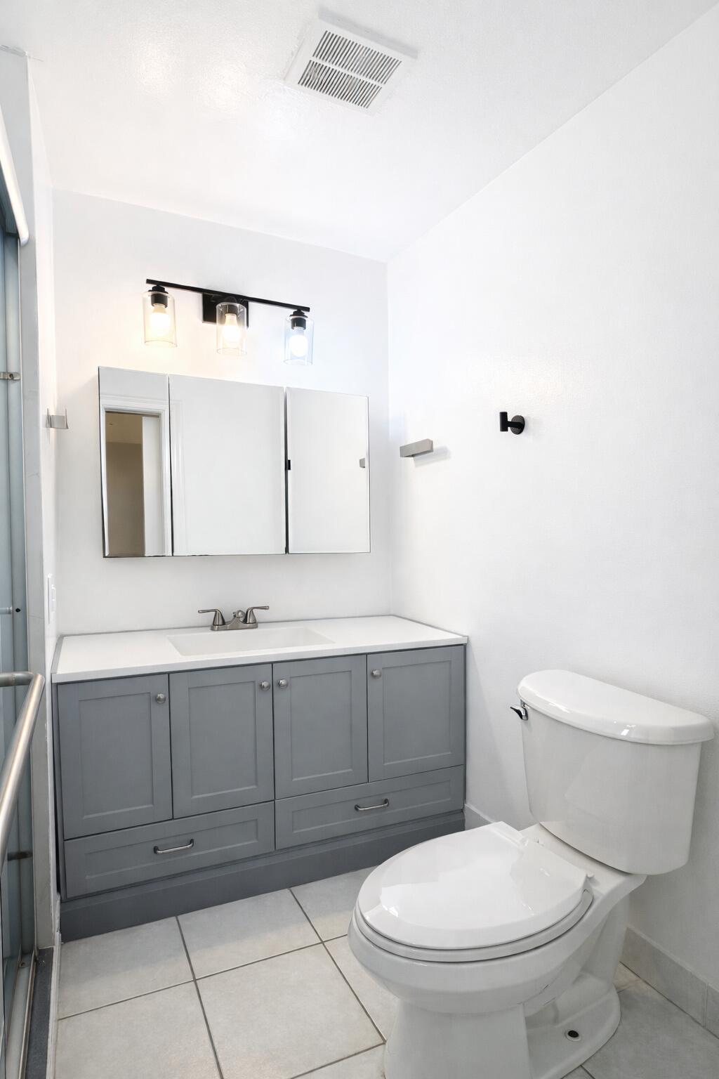 TAMARAC LAKES SOUTH - Residential Lease