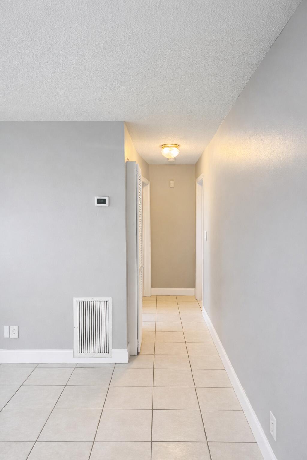 TAMARAC LAKES SOUTH - Residential Lease