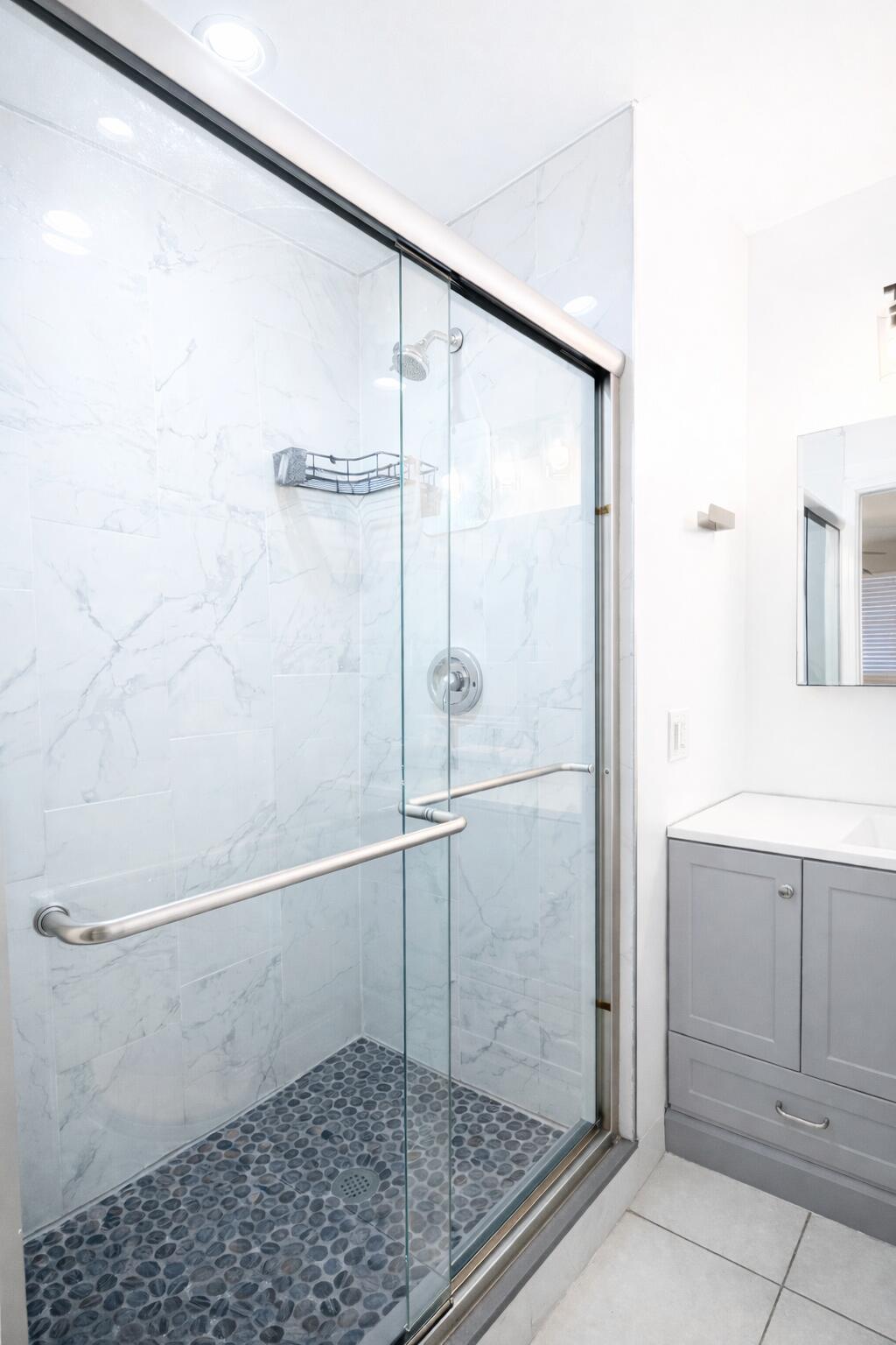 TAMARAC LAKES SOUTH - Residential Lease