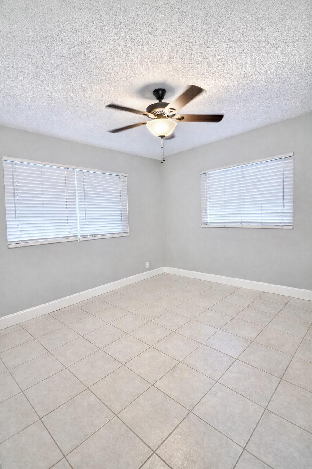 TAMARAC LAKES SOUTH - Residential Lease