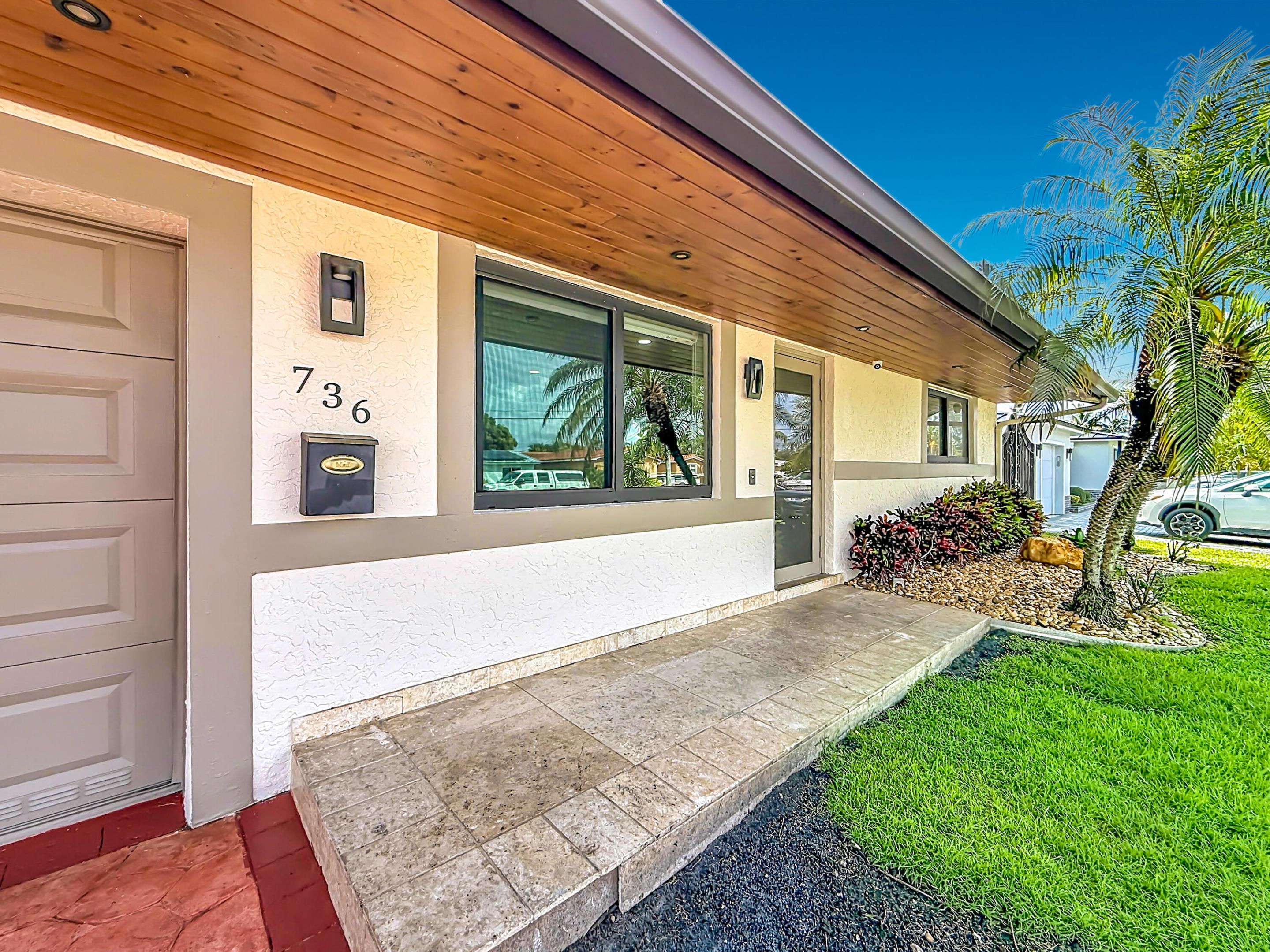 736 NW 12th Avenue