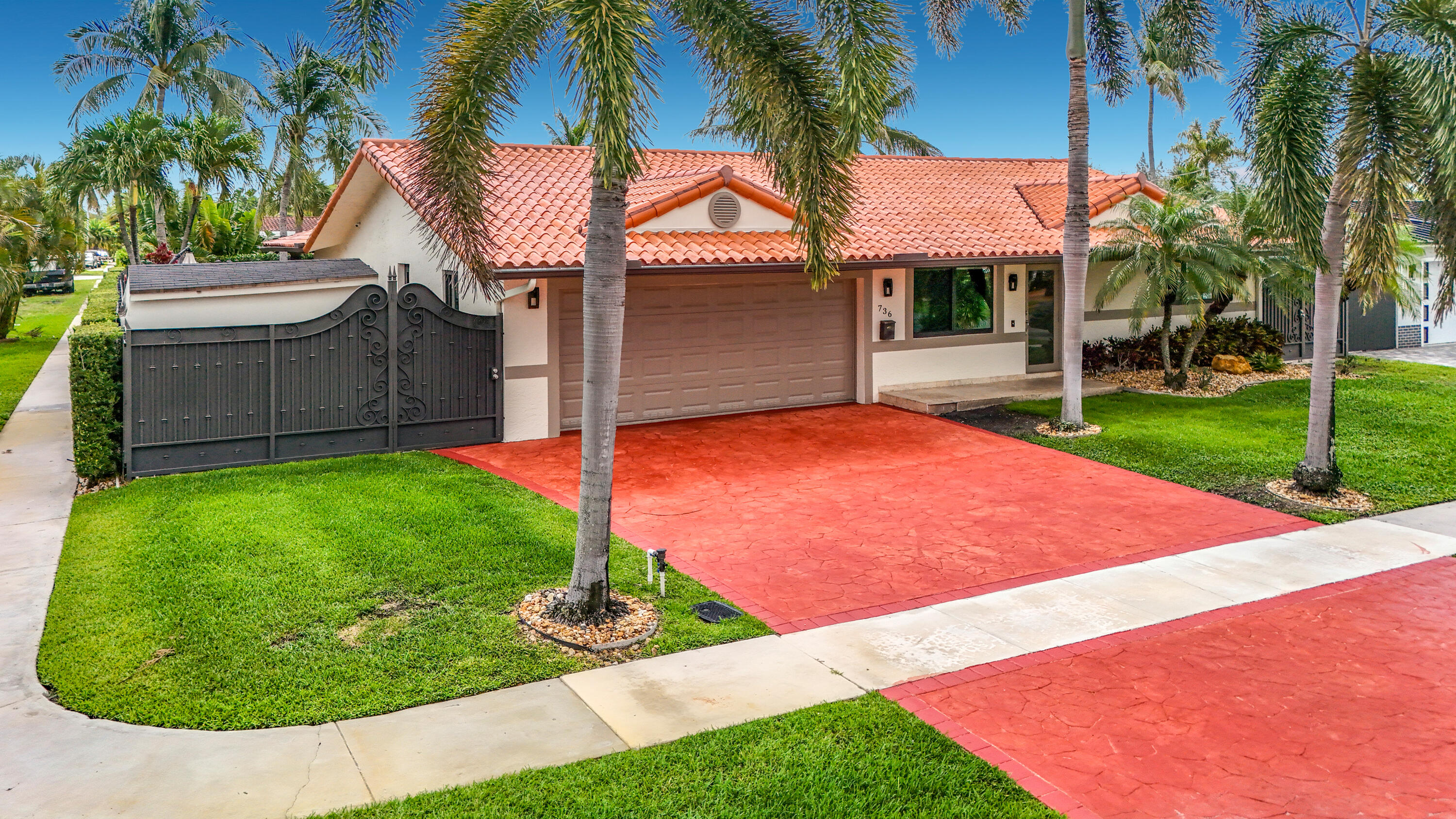 736 NW 12th Avenue