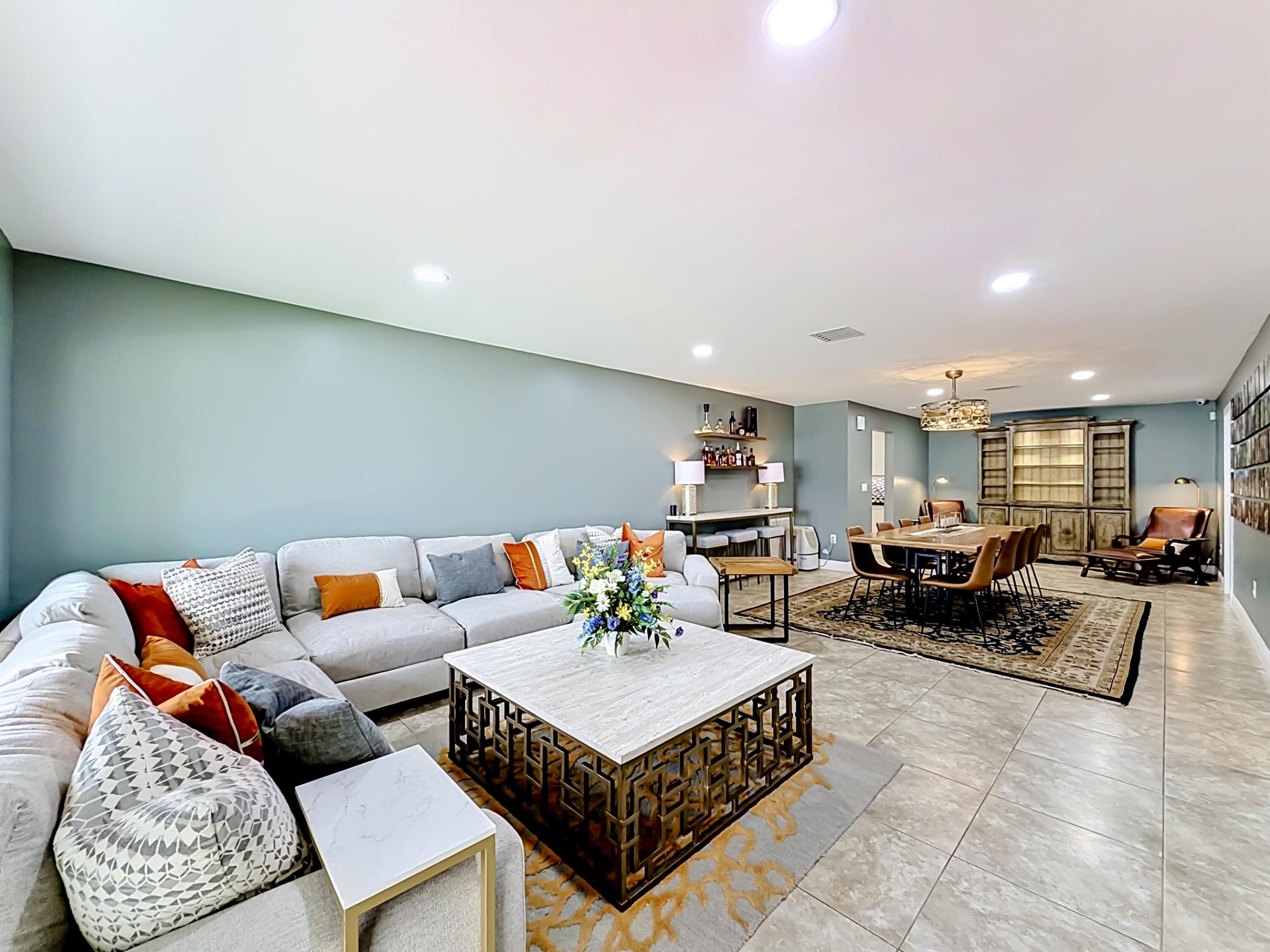 736 NW 12th Avenue