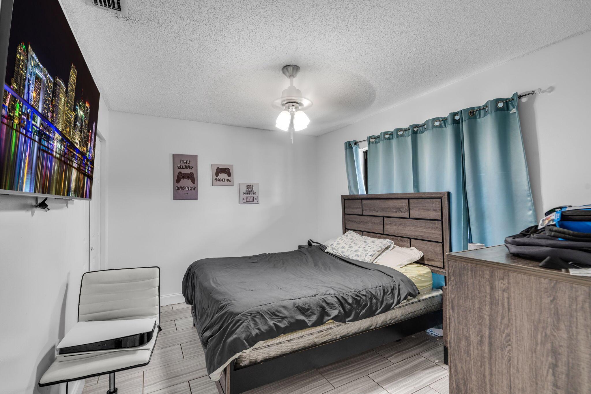 MAPLELEAF PATIO VILLAS AT - Residential