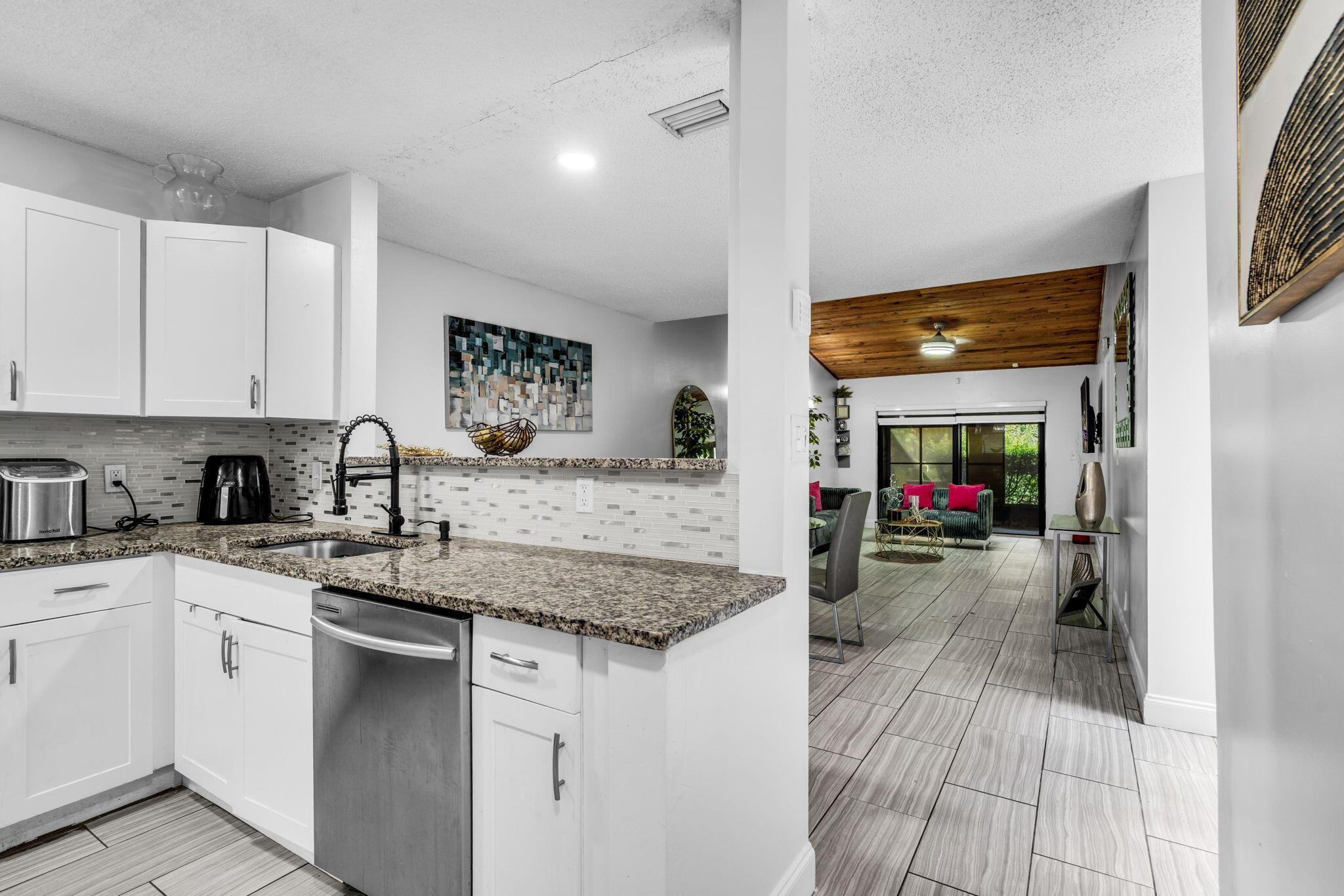 MAPLELEAF PATIO VILLAS AT - Residential