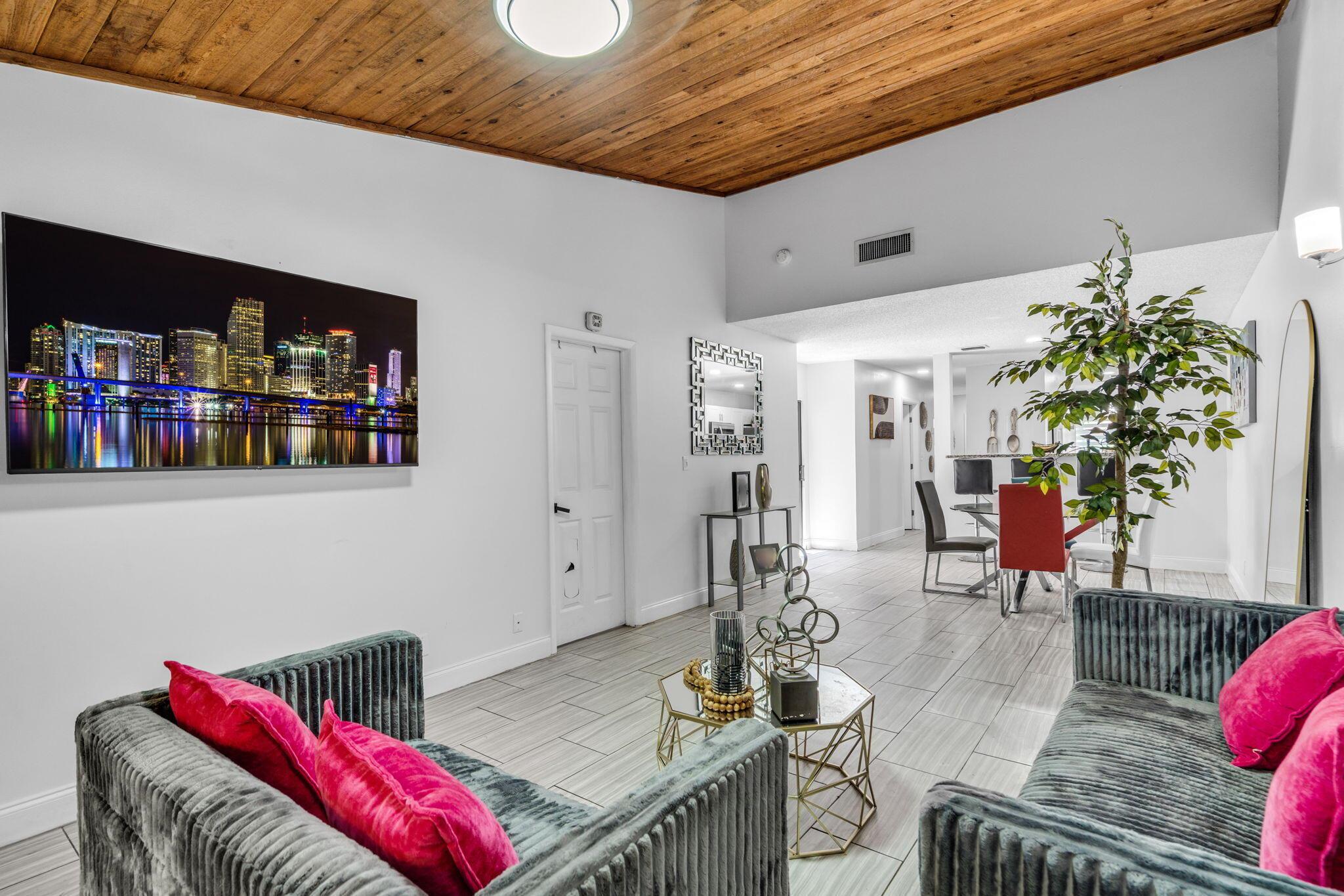 MAPLELEAF PATIO VILLAS AT - Residential