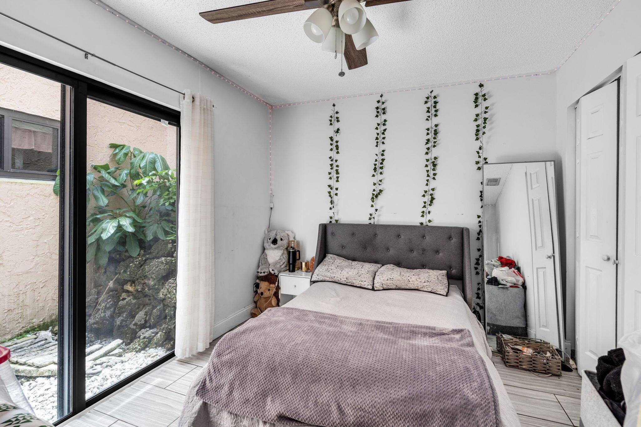 MAPLELEAF PATIO VILLAS AT - Residential