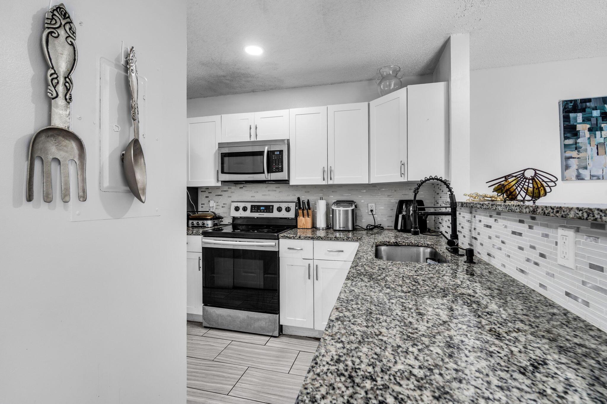 MAPLELEAF PATIO VILLAS AT - Residential