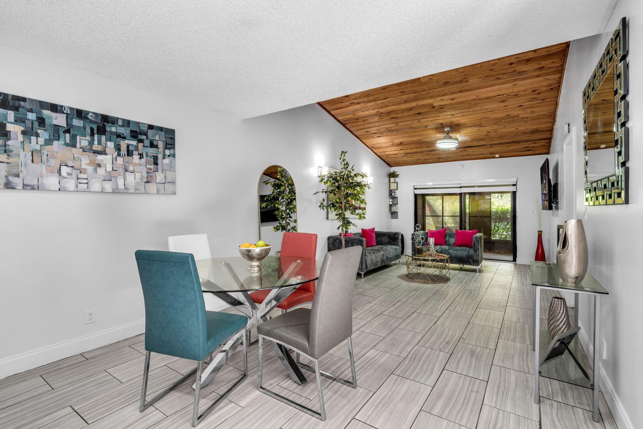 8382 NW 37th Street