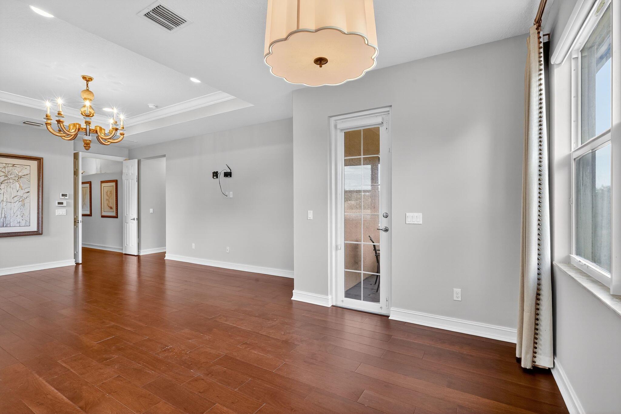 BAYHILL ESTATES - Residential