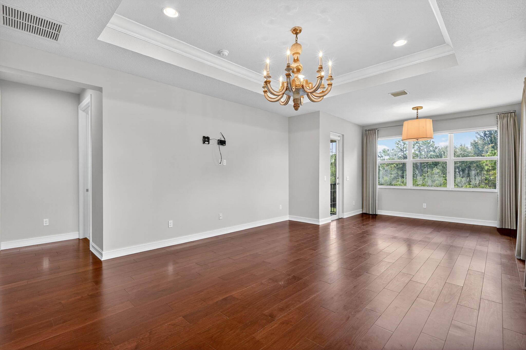 BAYHILL ESTATES - Residential