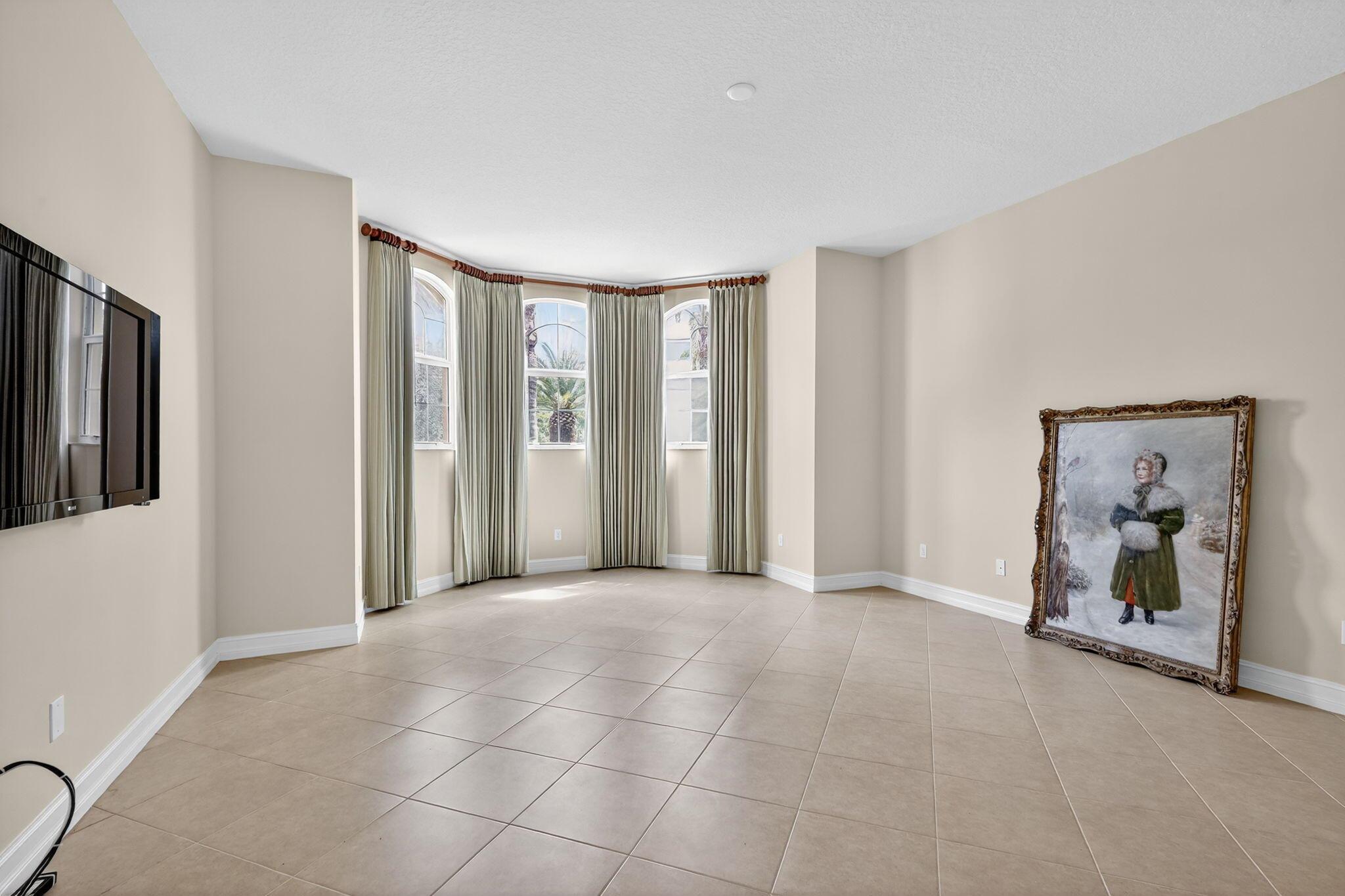 BAYHILL ESTATES - Residential