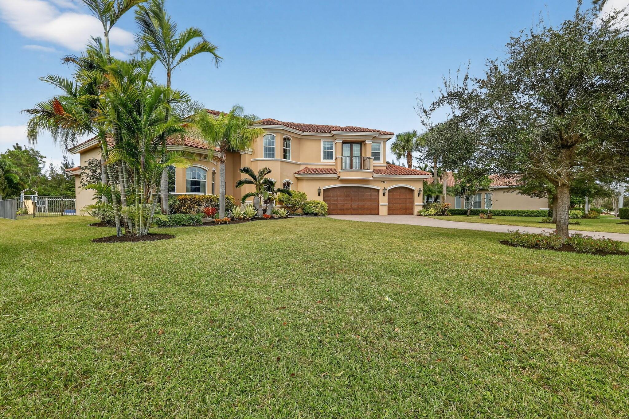 BAYHILL ESTATES - Residential