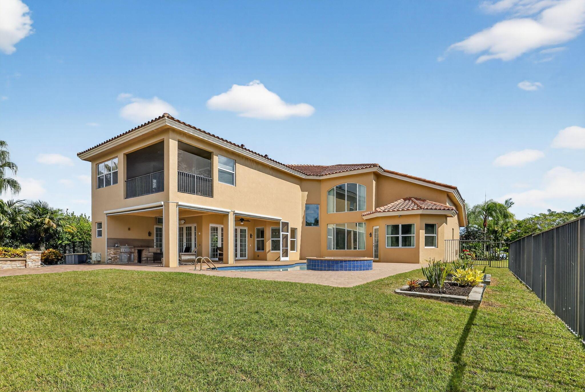 BAYHILL ESTATES - Residential