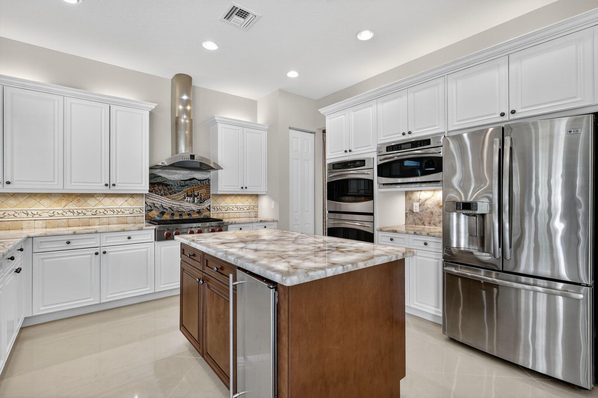 BAYHILL ESTATES - Residential