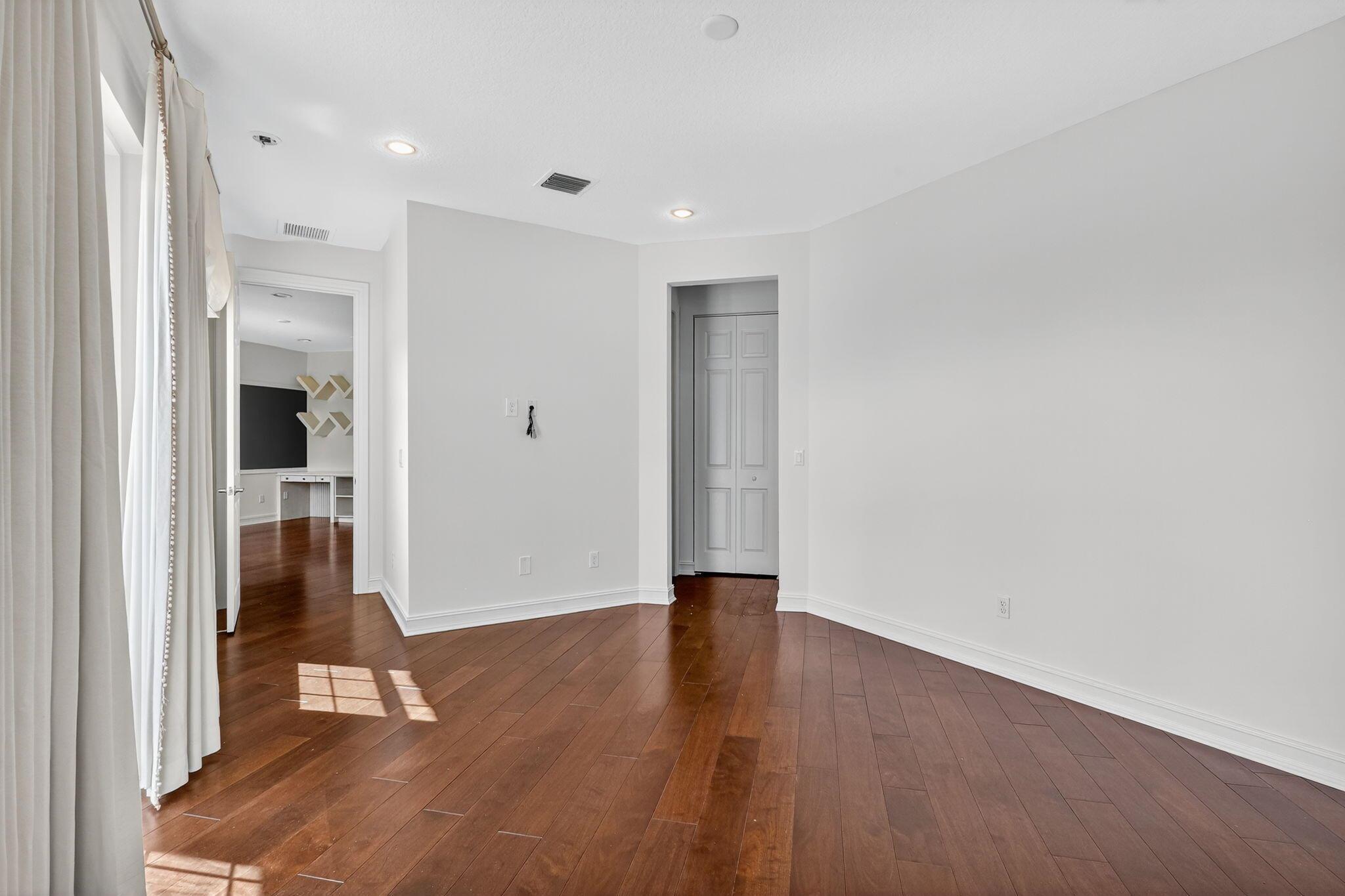 BAYHILL ESTATES - Residential