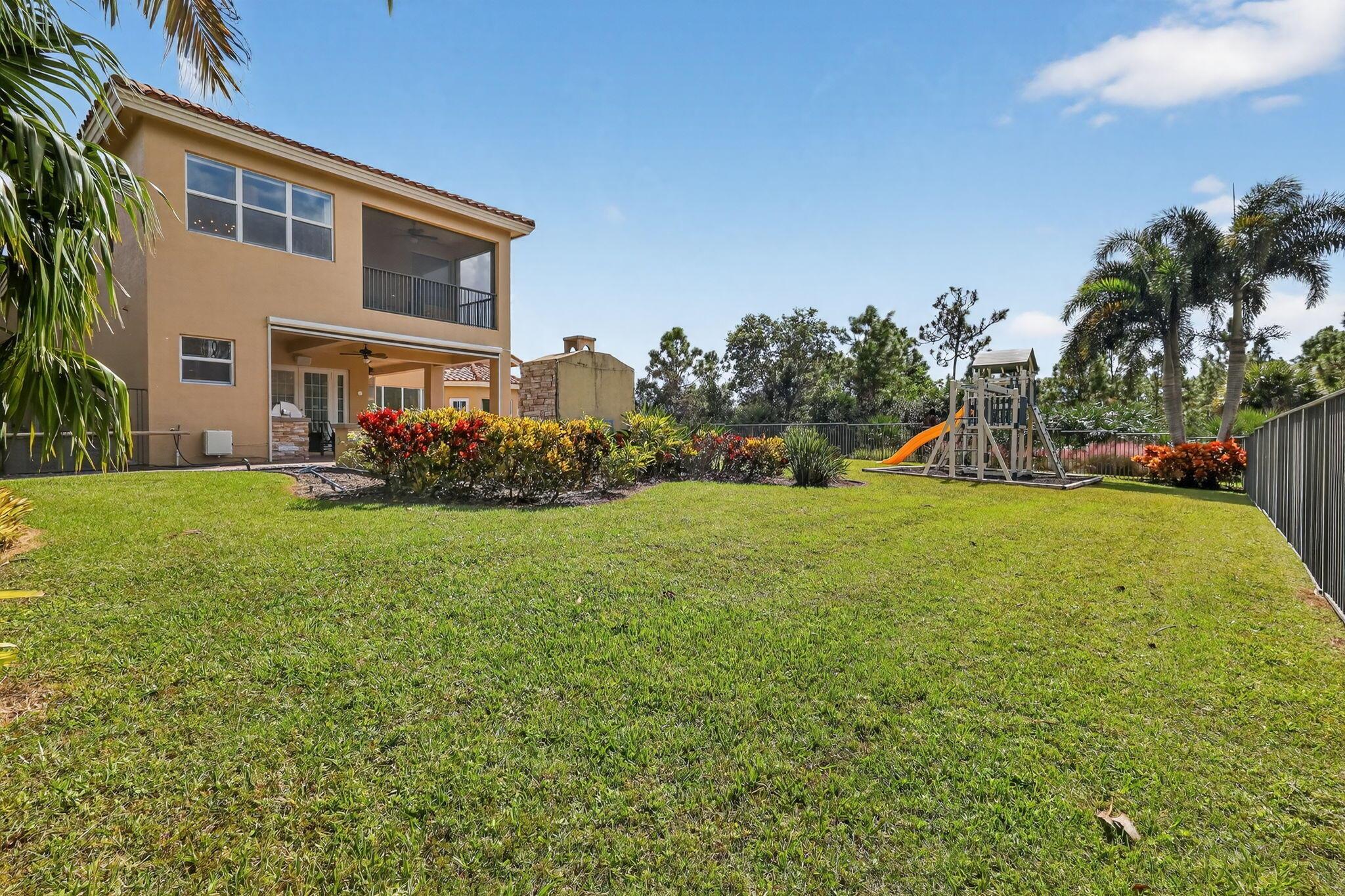 BAYHILL ESTATES - Residential