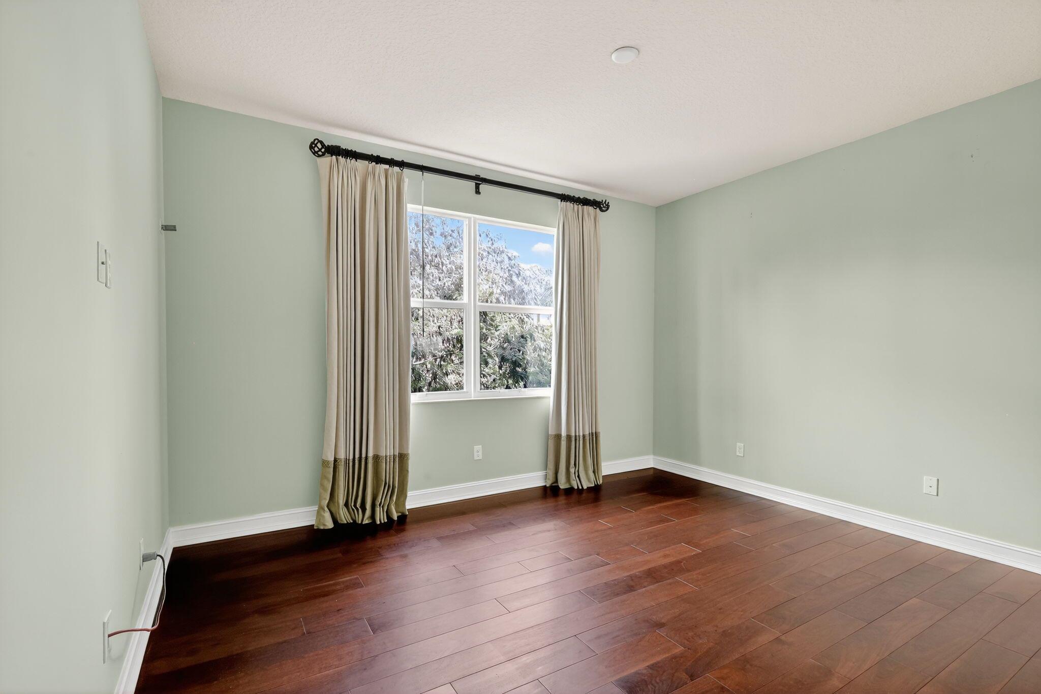 BAYHILL ESTATES - Residential